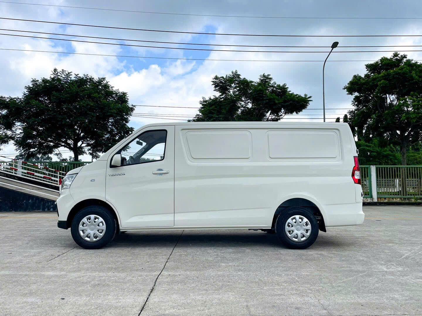 Đánh Giá Chi Tiết Tera V8 5 Chỗ Nội Thất - Không Gian Cabin Đẳng Cấp Cho Xe Tải Nhẹ